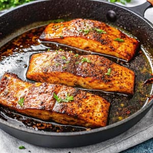 Easy homemade Cajun honey butter salmon – spicy, sweet, flaky